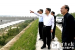 省长陈润儿在郑州、开封调研黄河沿岸生态建设时强调
推进生态功能建设 打造宜居乐业环境 - 人民政府