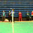 郑州大学举行2016年教职工羽毛球赛（图） - 郑州大学