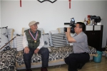 2015年6月，平顶山档案局志愿者在全市范围采访抗战老兵1.jpg - 档案局