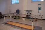 图为建成的康复训练室现场 - 残疾人联合会