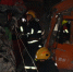 两卡车相撞  鹤壁山城消防深夜救援 - 消防网