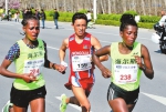 女子全程组冠军（右）、亚军（左） - 新浪河南