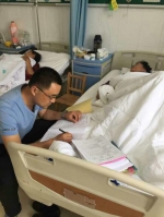 周口扶贫驻村书记母亲病床上填报表 获县委书记点赞 - 河南一百度