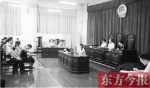 在郑州某高校举行的“校园贷”诈骗案庭审现场 - 河南一百度