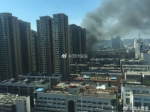 郑州中原新城一楼房突发大火 现场浓烟滚滚（组图） - 河南一百度