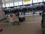 一男子郑州机场安检时自称"身上有炸药" 被拘留10天 - 河南一百度