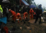 云南镇沅山体滑坡被埋3人被找到 已全部遇难(图) - 河南频道新闻