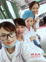 郑州女工癫痫发作晕倒路边 献血车工作人员紧急施救 - 河南一百度