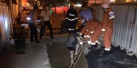 女子骑车坠入三米深坑    洛阳消防紧急救援 - 消防网