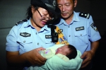 火车上女子用凉水冲奶粉 郑州铁警凭一个细节破获贩婴大案 - 河南一百度