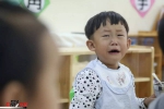 幼儿园开学第一天 听取"哇"声一片 - 河南一百度