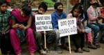 印度性侵男童致死案告破 愤怒家长围攻学校 - 河南频道新闻