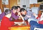 61岁爱心妈妈31年养育25孩子 SOS儿童村难寻继任者 - 河南频道新闻