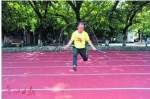 厉害了!广州42岁跳绳达人3个半小时连跳3万次 - 河南频道新闻