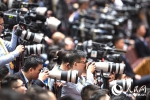 中外记者聚焦党的十九大 - 郑州广播在线