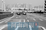 “拉链式”通行在郑州试行 车流汇合处抢道将罚款200元 - 河南一百度