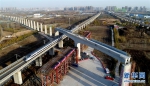 郑万高铁万吨T构桥横跨京广高铁转体成功 - 河南一百度