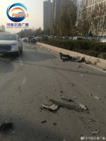 郑州宝马车轮被撞掉:肇事车几乎报废,人已送医 - 河南一百度