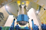 “华龙一号”全球首堆压力容器吊装成功 核电制造技术步入世界前列 - 河南频道新闻