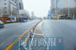 郑州昨天的风真大！行人连人带车被“撂”倒 多条道路被“吹断” - 河南一百度