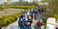 郑州开展集体树葬活动第11年 1000多位逝者回归自然 - 河南一百度
