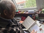 郑州94岁老教师记录学生信息60多年,走访后发现很多学生都不在了 - 河南一百度