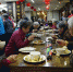 谁说没免费"午餐"?70岁老人在郑州这家饭店免费吃饭 - 河南一百度