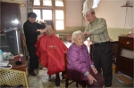 郑州有家免费理发室 “理发师”都是高级专家！ - 河南一百度