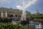 圣彼得堡彼得夏宫开启2018年喷泉季 - 河南频道新闻