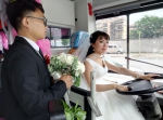 郑州公交女车长：穿着婚纱，驾驶公交带着新郎去结婚！ - 河南一百度