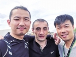俩郑州小伙骑摩托车跋涉1.5万公里 历经24天到俄罗斯看世界杯 - 河南一百度