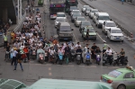 快讯!郑州设立首个“非机动车等待区” - 河南一百度
