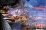 土耳其女子23分钟吃255串羊肉串 体重仅44公斤 - 河南频道新闻