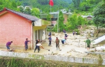 图为云南省自然资源系统工作人员同受灾群众一起开展生产生活自救。 - 国土资源厅