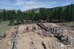 中国发掘的首座境外匈奴贵族墓 神秘石砌网格暂时无法解释 - 河南一百度