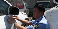郑州车主致1死2伤后逃逸，被抓后不承认，警察一招让他现原形 - 河南一百度