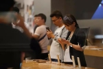 史上最贵iPhone郑州开售！上午10点已有200多人排队 - 河南一百度