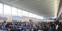 郑州汽车客运总站迎来“十一”首个出行高峰，网络购票成主流 - 河南一百度
