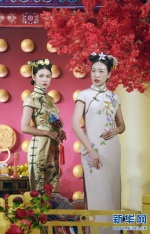 郑州古装秀礼敬传统文化，如同上演一出古装大戏 - 河南一百度