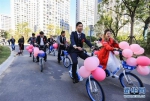 共享单车当婚车 - 河南频道新闻