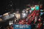 郑州陇海高架路灯又“失明”，施工方：在协调解决，一两天就会亮 - 河南一百度