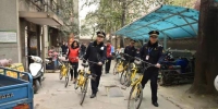 6000余辆共享单车“被困”小区 郑州城管“救出”贴新二维码 - 河南一百度