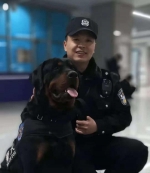 警犬上站巡逻 郑州地铁公安启动社会稳定二级勤务模式 - 河南一百度