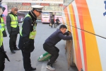 郑州交警设交通黄、红色预警，保障春运间火车站地区道路安全畅通 - 河南一百度