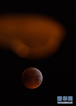 超级红月亮现加州 - 河南频道新闻