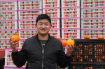郑州90后批发商靠这招成“抖音网红”，找他买水果的粉丝排长队 - 河南一百度
