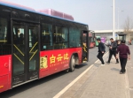 暗访郑州570路公交：5辆车有1辆不能刷卡 刷卡机使用两天就坏了 - 河南一百度