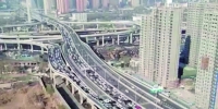 郑州农业路大桥开通后的首个周一早高峰 出现拥堵情况 - 河南一百度