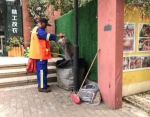 郑州兴荣街路段 一公里竟没一个垃圾桶 - 河南一百度