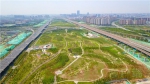 请到郑州高铁公园来：葱郁的绿地上，或游戏、或徜徉的你… - 河南一百度